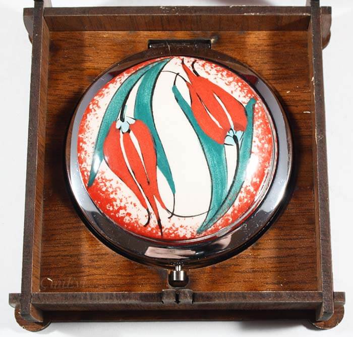 Reverse flache Tulpe gemusterte Iznik-Keramik-Taschenspiegel - 1