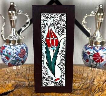 Rote Tulpe – Holz-Stiftehalter mit Iznik-Keramik - 2