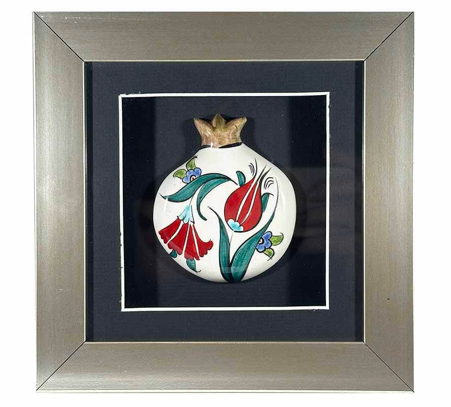 Rote Tulpe und Nelke – Iznik-Keramik-Granatapfelplakette - 1