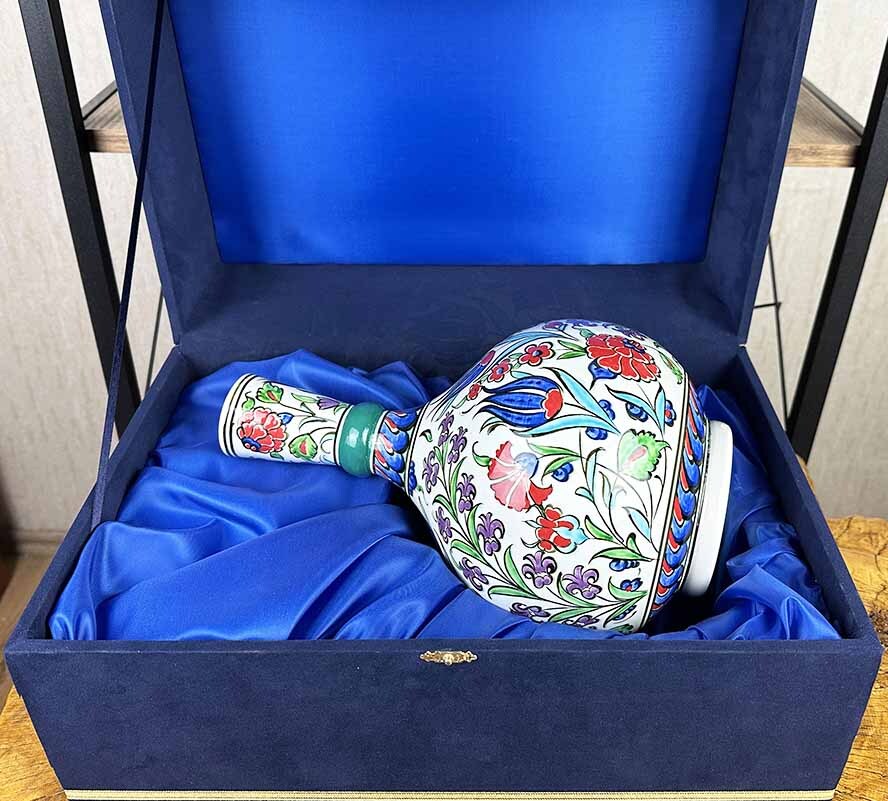 Saray Bahçesi Esintisi – İznik Çini Vazo - 2