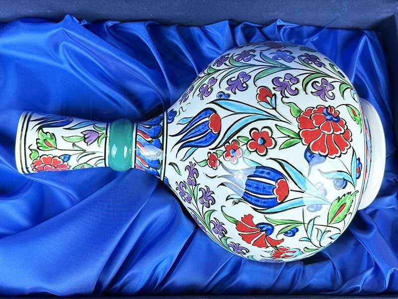 Saray Bahçesi Esintisi – İznik Çini Vazo - 3