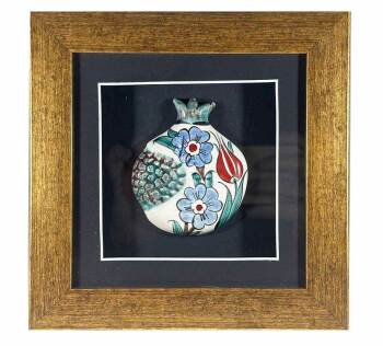 Saray Bahçesi – Lale ve Karanfil İznik Çinili Nar Plaket - Çini Evi