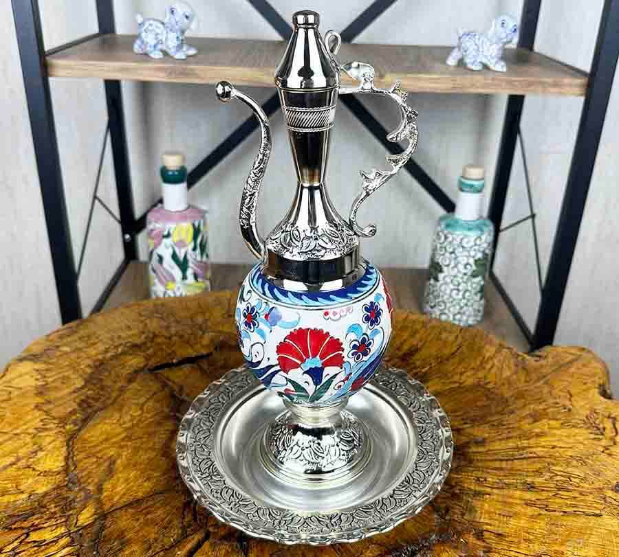 Service d’Ibrik et d’Assiette en Céramique d’Iznik – Cadeau Officiel de Prestige - 1