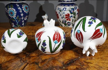 Set de 3 grenades en céramique d’Iznik motif tulipe - 2