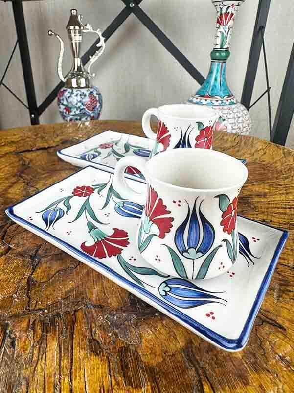 Set de présentation pour café en céramique d’Iznik à motifs de tulipe et d’œillet – design classique - 2