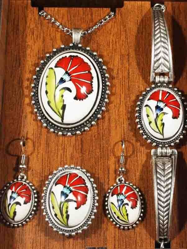 Single Carnation Motif Iznik Ceramic Jewelry Set - 2