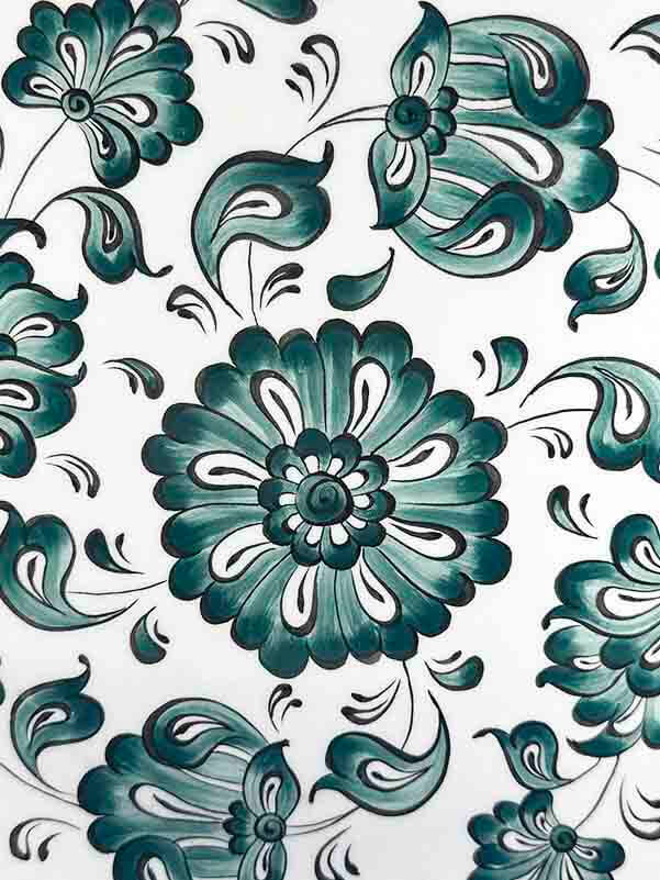 Single-Color Lotus Composition Iznik Plate – Minimal Elegance (25 cm / 9.84 inch) - 2