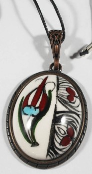 Single Tulip Iznik Ceramic Pendant - 1