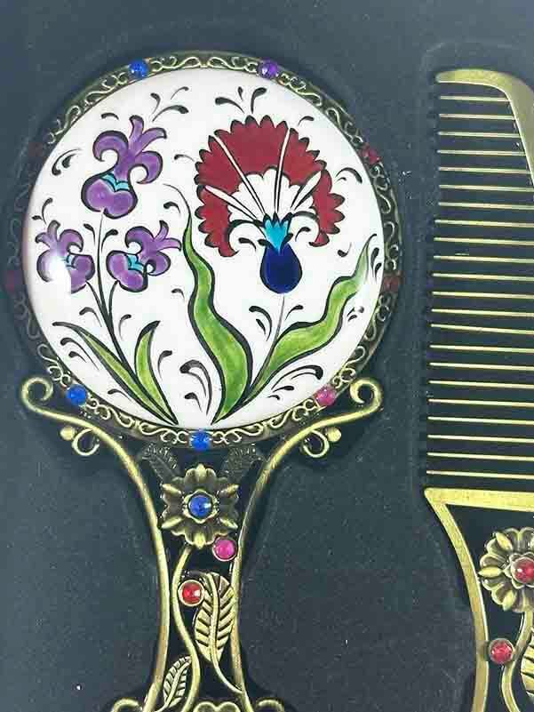 Spiegel- und Kammset mit Hyazinthen- und Nelkenmotiv – Osmanische Eleganz in floraler Harmonie - 3
