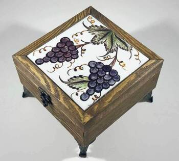 Symbol of Abundance – Grape Patterned Wooden Jewelry Box - Çini Evi