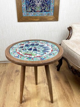 Table basse Iznik aux motifs de tulipes - 1