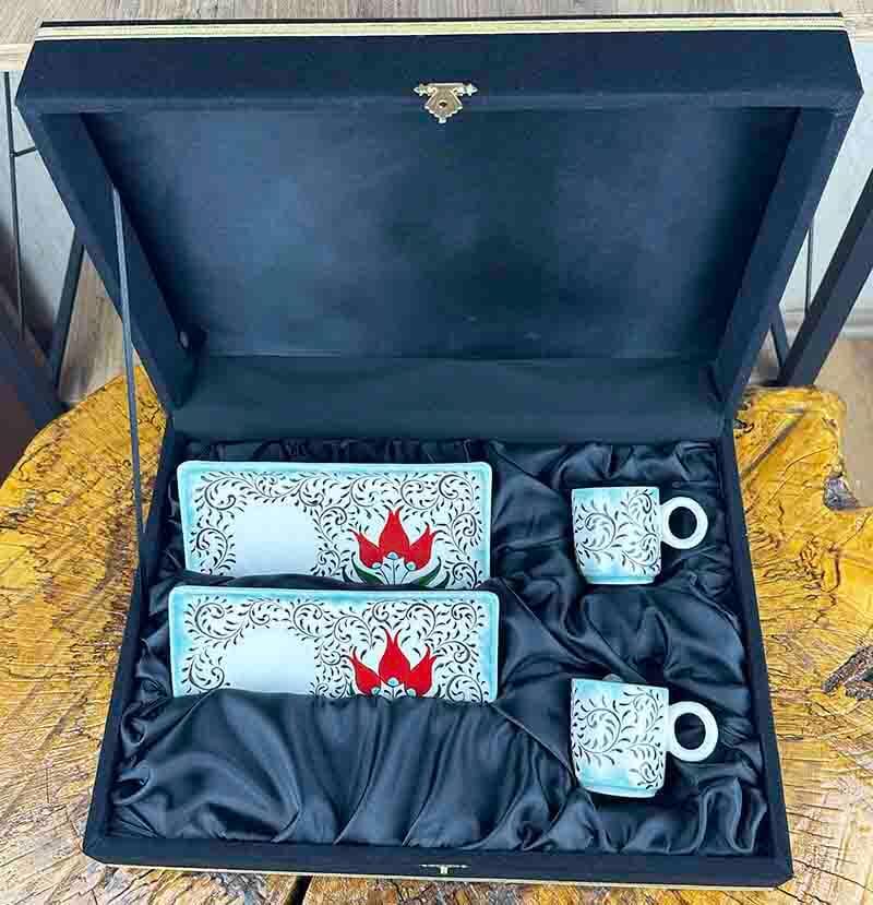 The Triple Red Tulip Composition İznik Tile Coffee Serving Set – Elite Presentation Edition - 4