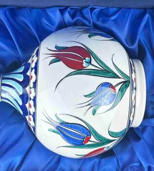 Traditional Tulip Pattern Iznik Ceramic Vase - 4