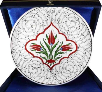 Trois tulipes - Çini Evi