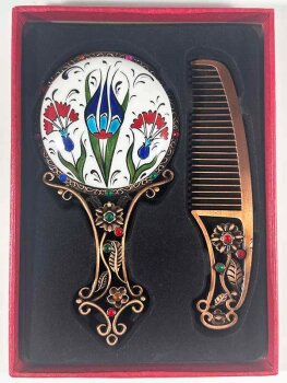 Tulip & Carnation Love – Iznik-Inspired Mirror and Comb Gift Set - Çini Evi