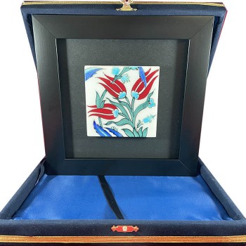 Tulip Garden Iznik Tile Plaque - Çini Evi