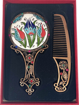 Tulip Garden Mirror and Comb Set - 1