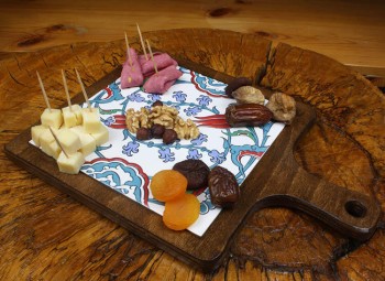 Tulip Garden Wooden presentation tray - Çini Evi