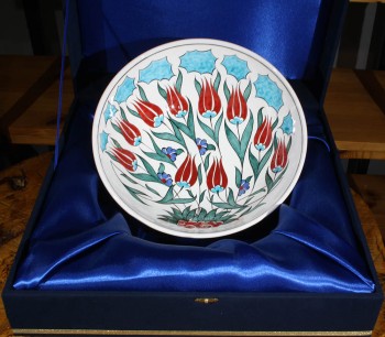 Tulip Motif 30 cm Iznik Ceramic Bowl - 2