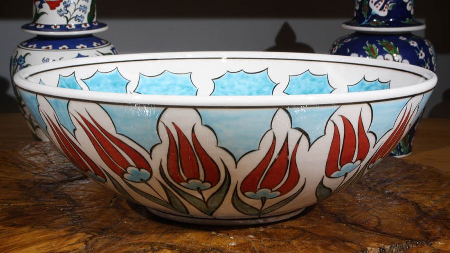 Tulip Motif 30 cm Iznik Ceramic Bowl - 4