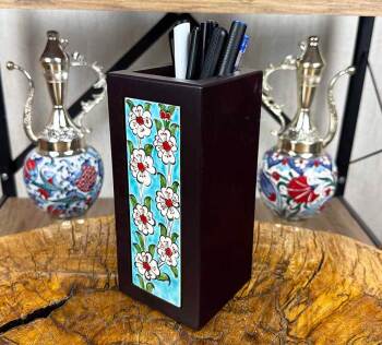 Turkuaz Hayat Ağacı – İznik Çinili Ahşap Kalemlik - Çini Evi