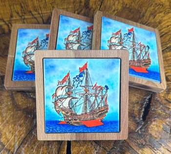Untersetzer-Set mit osmanischem Galeonen-Motiv – Maritime Pracht für stilvolle Tische - Çini Evi