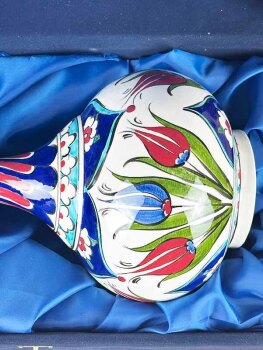 Vase d’Iznik 30 cm – “Les Tulipes de l’Union et de l’Élégance” – Cadeau d’entreprise artisanal - 2