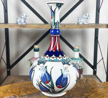 Vase d’Iznik 30 cm – Motif Tulipe – Fait main, avec coffret de prestige - Çini Evi