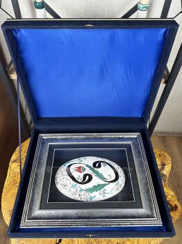 Vav ve Lale Motifli İznik Çinili Duvar Süsü – Vip İslami Hediye - 3