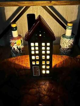 Veilleuse en céramique d’Iznik – Photophore artisanal en forme de maison - 3