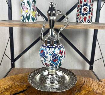 Silberbeschichtetes Iznik-Keramik-Kannen-Set mit blauem Tulpenmotiv - 1