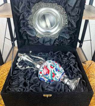 Silberbeschichtetes Iznik-Keramik-Kannen-Set mit roter Tulpe und Nelke - 2
