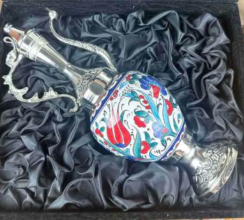 Silberbeschichtetes Iznik-Keramik-Kannen-Set mit roter Tulpe und Nelke - 3