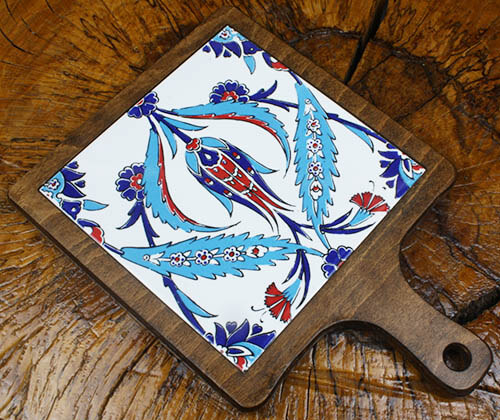 Wooden presentation tray with blue tulip motif - 2