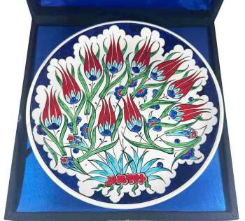 Yeni Ev Hediyesi – Lale Bahçesi İznik Çini Tabak - Çini Evi (1)