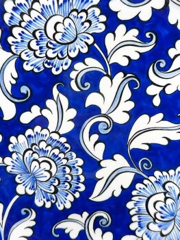 Zarif Çiçekler Mavi Beyaz İznik Çini Tabak 25 cm - Çini Evi (1)